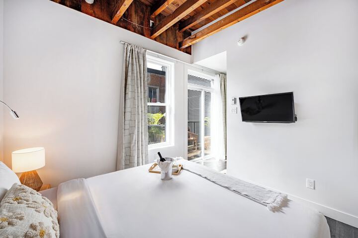 Room 12 of 70