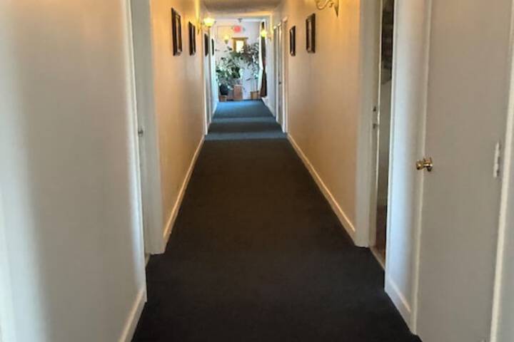 Ballroom/Hall 16 of 19