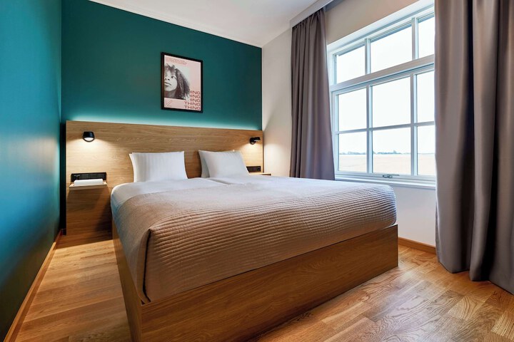 Room 6 of 31