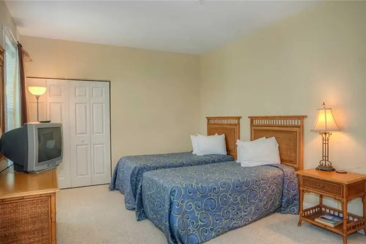 Room 3 of 10