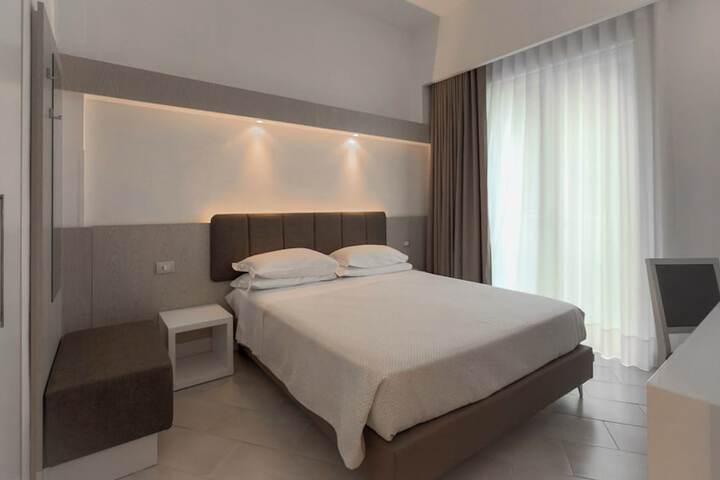 Room 44 of 175