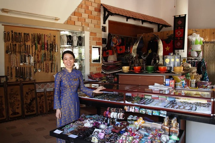 Gift Shop 24 of 37