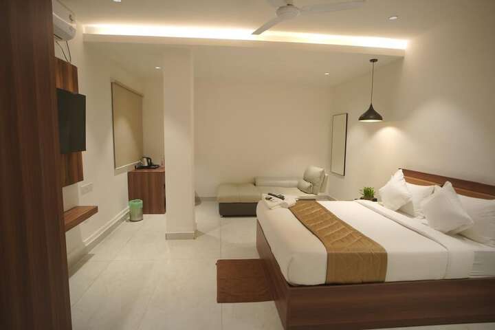 Room 22 of 40