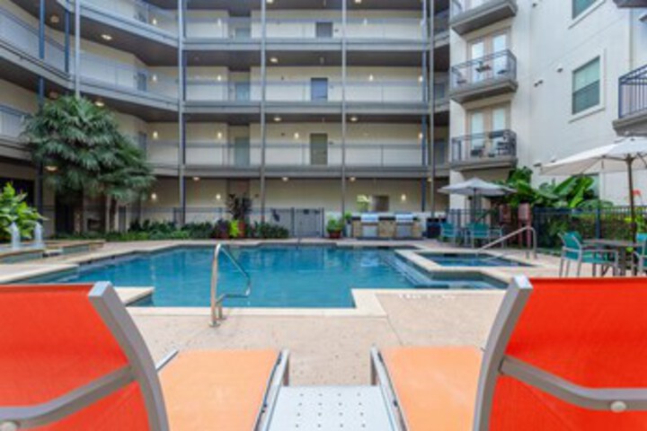 Pool 17 of 30