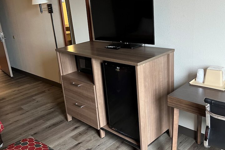 Room 11 of 18