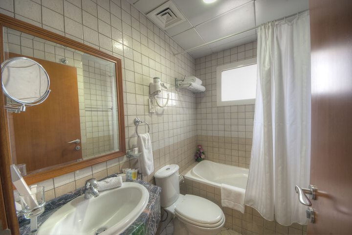 Room 17 of 26
