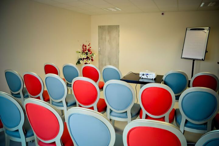 Business Center 31 of 41