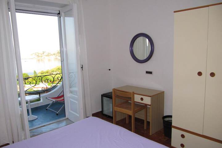 Room 20 of 60