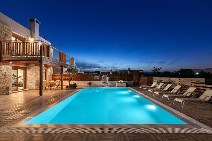 Pool 18 of 33