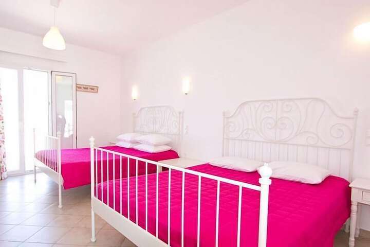 Room 8 of 49
