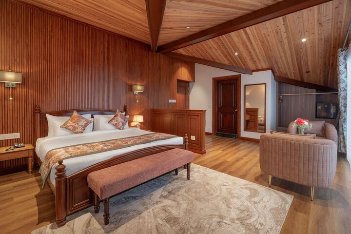 Room 15 of 38