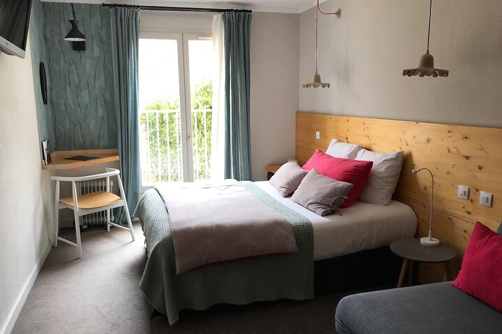 Room 52 of 94