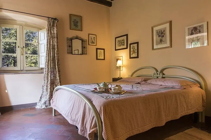 Room 4 of 26