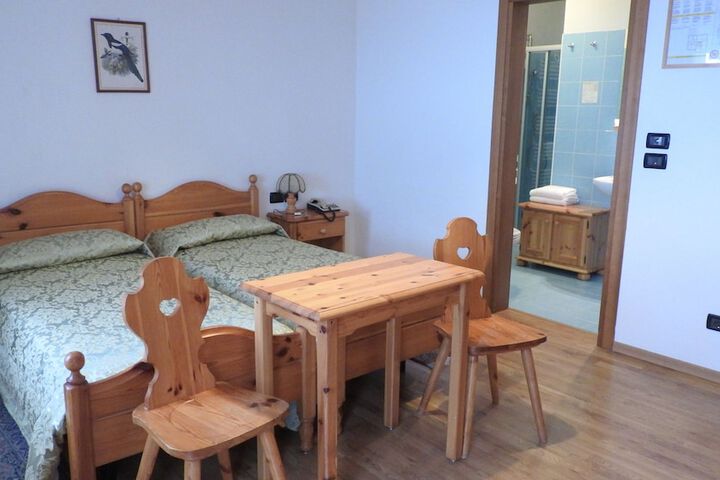 Room 5 of 48