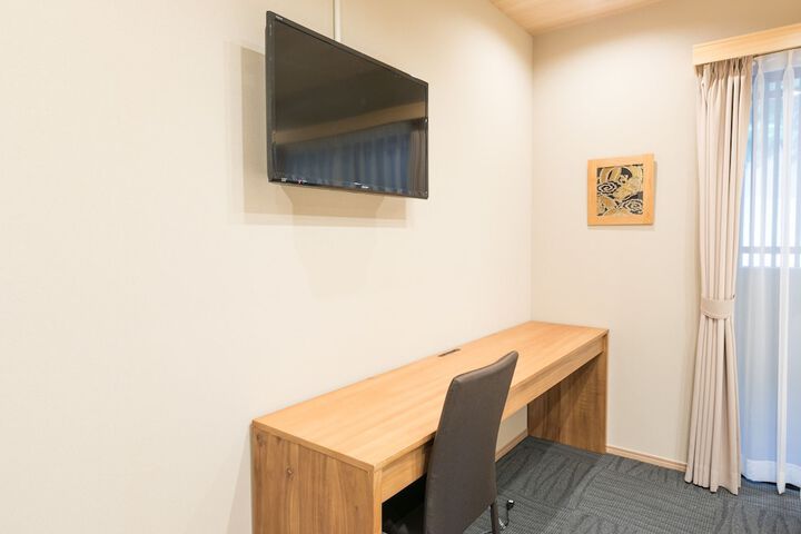 Room 9 of 51