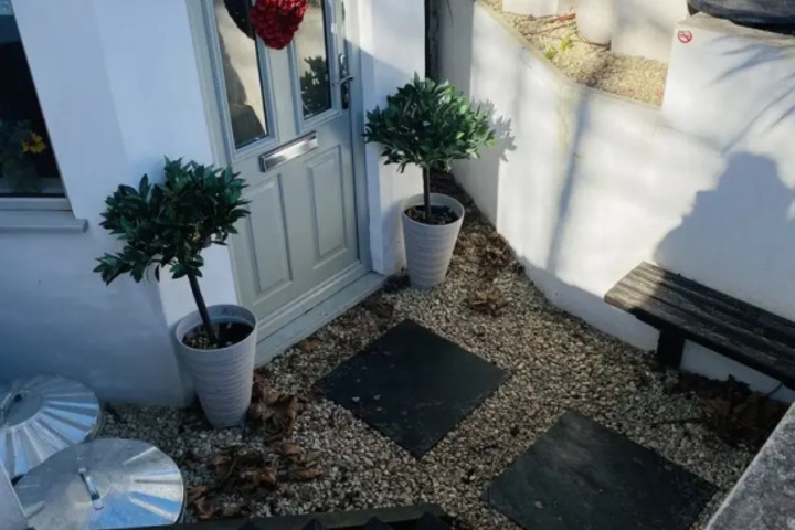Modern Peaceful Flat in The Heart of Wimbledon