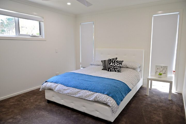 Room 4 of 18