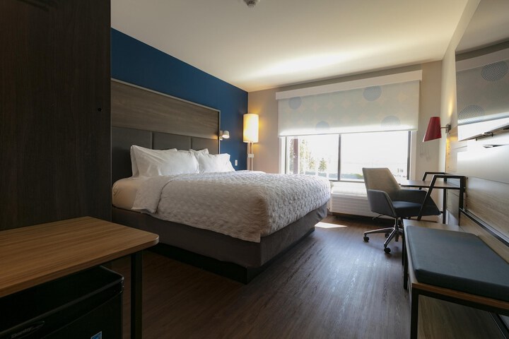 Room 5 of 22