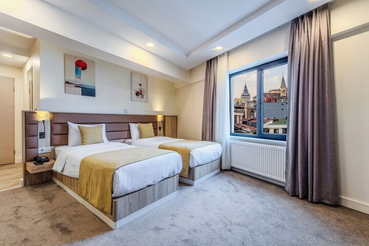 Room 37 of 170