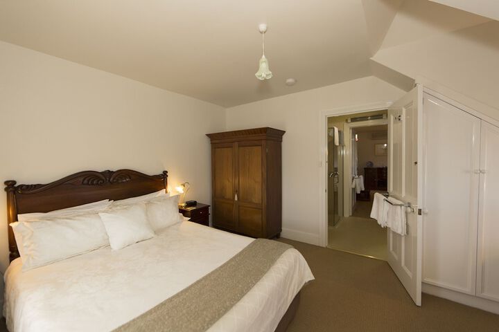 Room 7 of 70