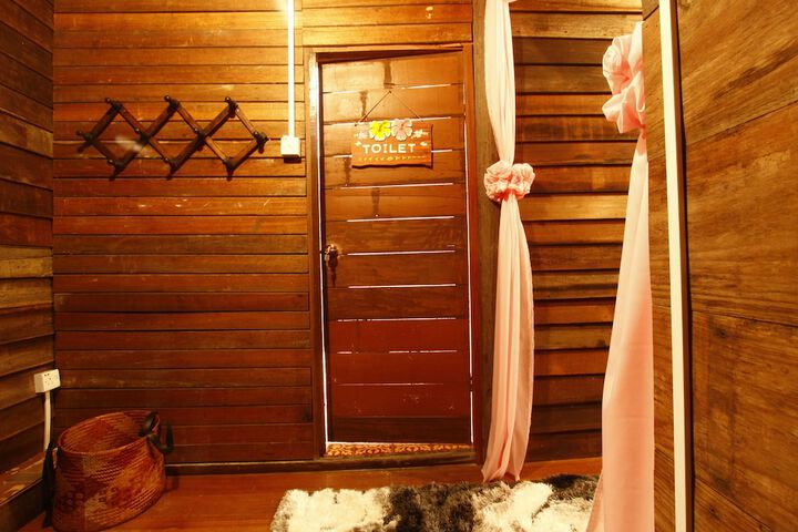 Room 52 of 100