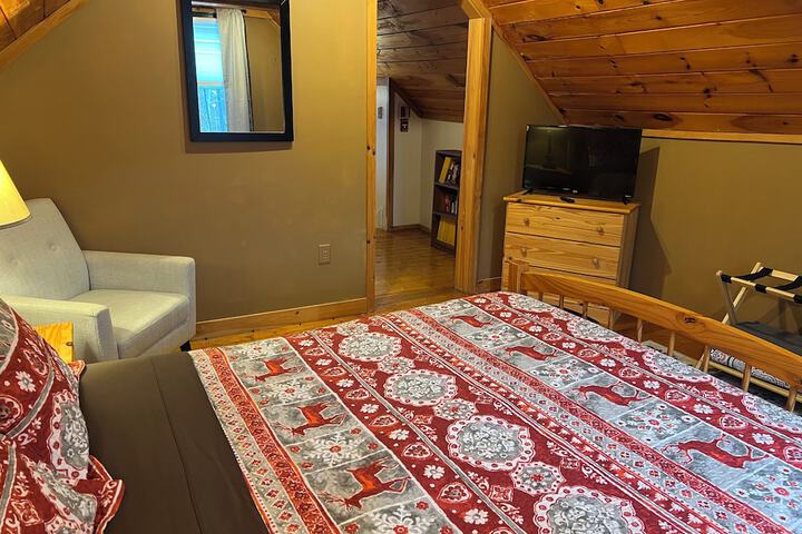 Room 28 of 103