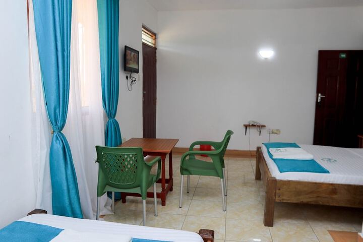 Room 5 of 52