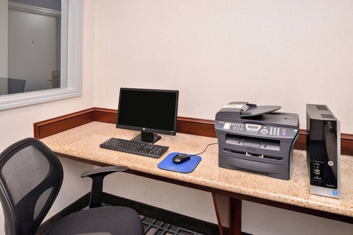 Business Center 43 of 48