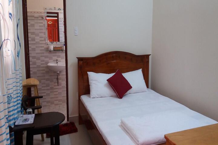 Room 3 of 7