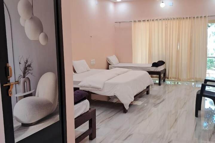 Room 7 of 23