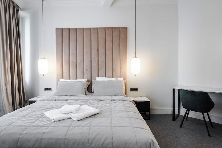 Room 74 of 208