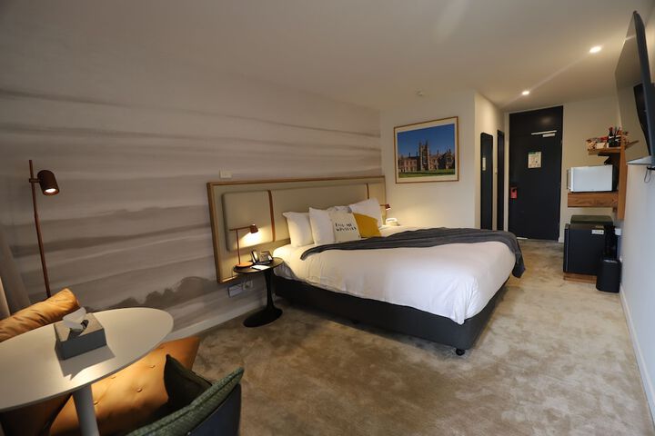Room 21 of 60