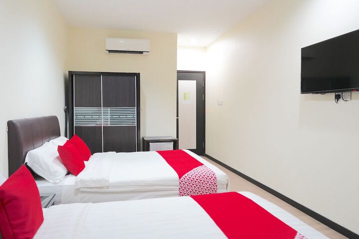 Room 18 of 30