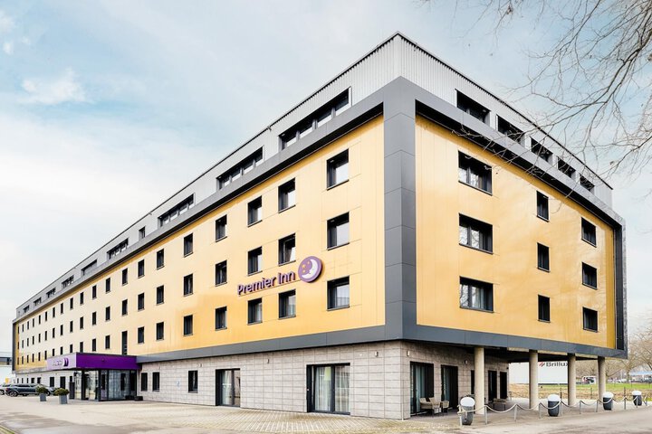 Hotel 75 of 75
