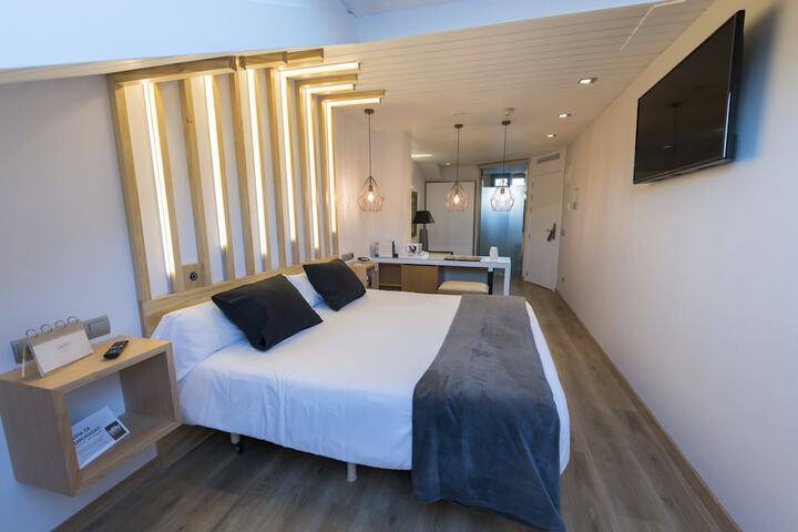 Room 9 of 35