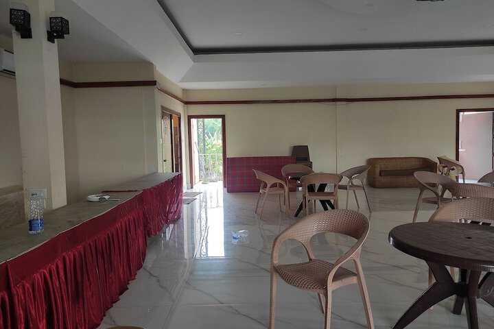 Ballroom/Hall 42 of 50