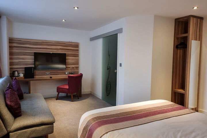 Room 22 of 46