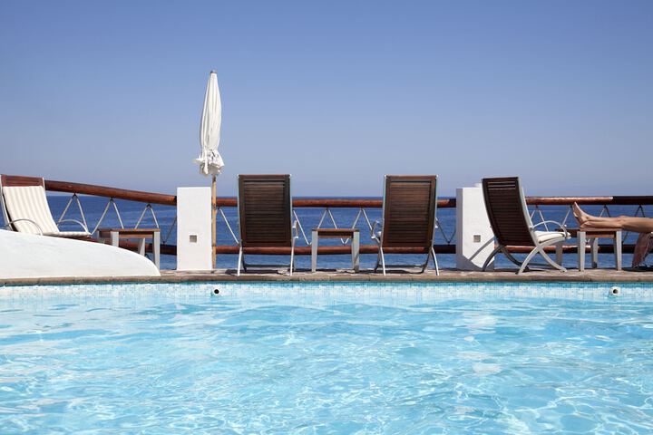 Hotel with Pool