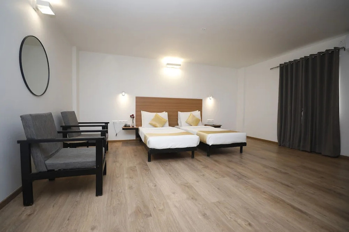 Room 4 of 27