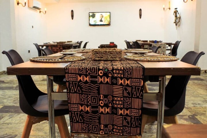 Dining 45 of 51
