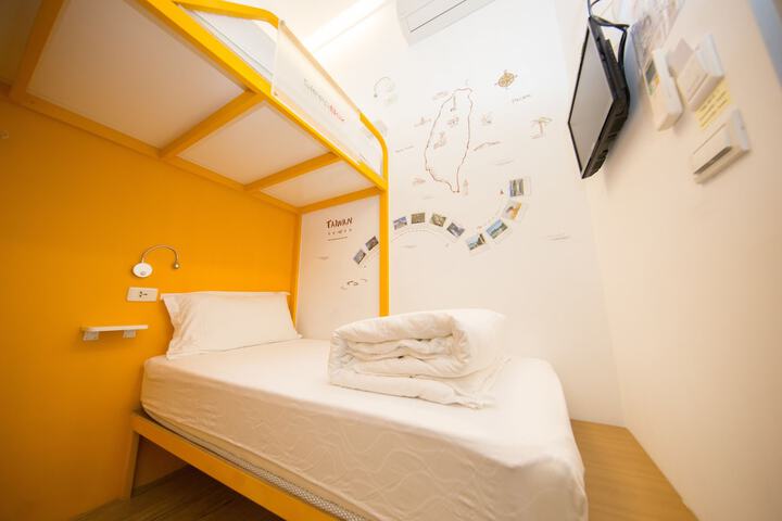 Room 15 of 170