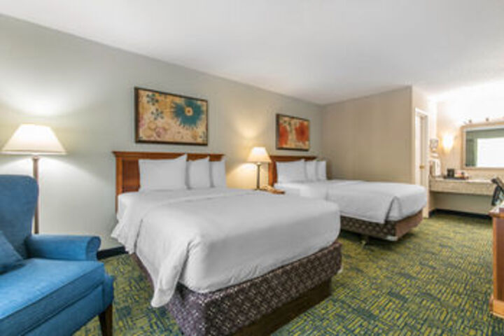 Room 32 of 54