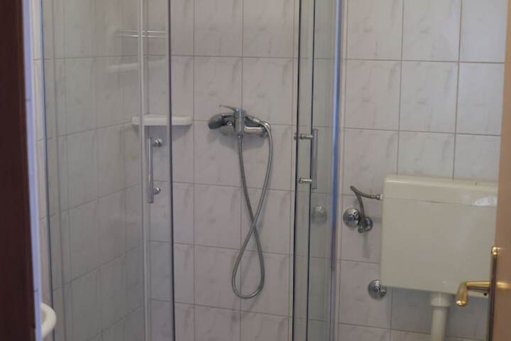 Room 17 of 20