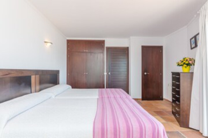 Room 55 of 62