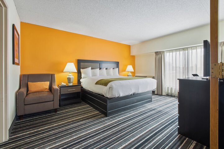 Room 16 of 39