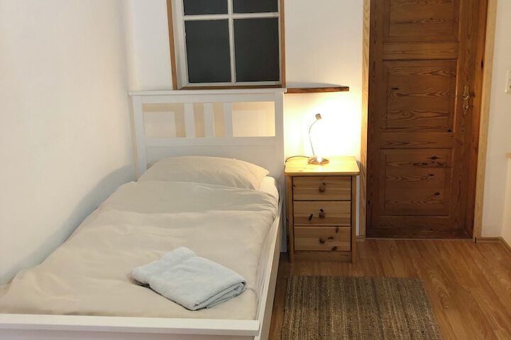 Room 43 of 69