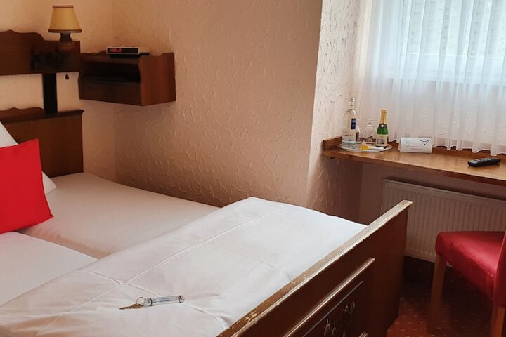Room 15 of 45