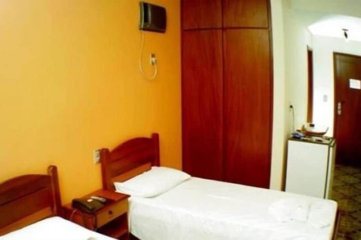 Room 14 of 39