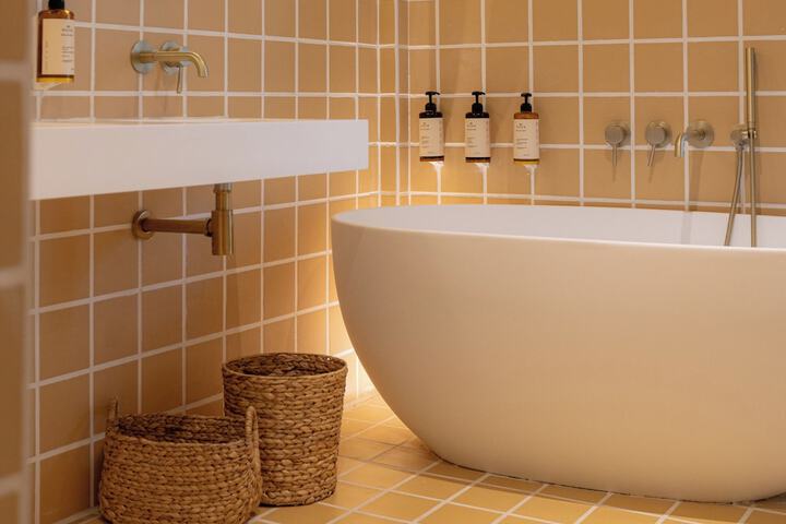 Room 65 of 108