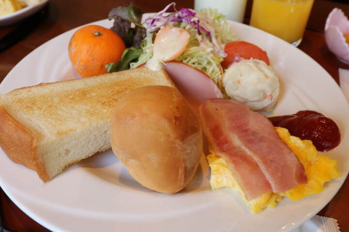 Breakfast/Coffee Service 9 of 15